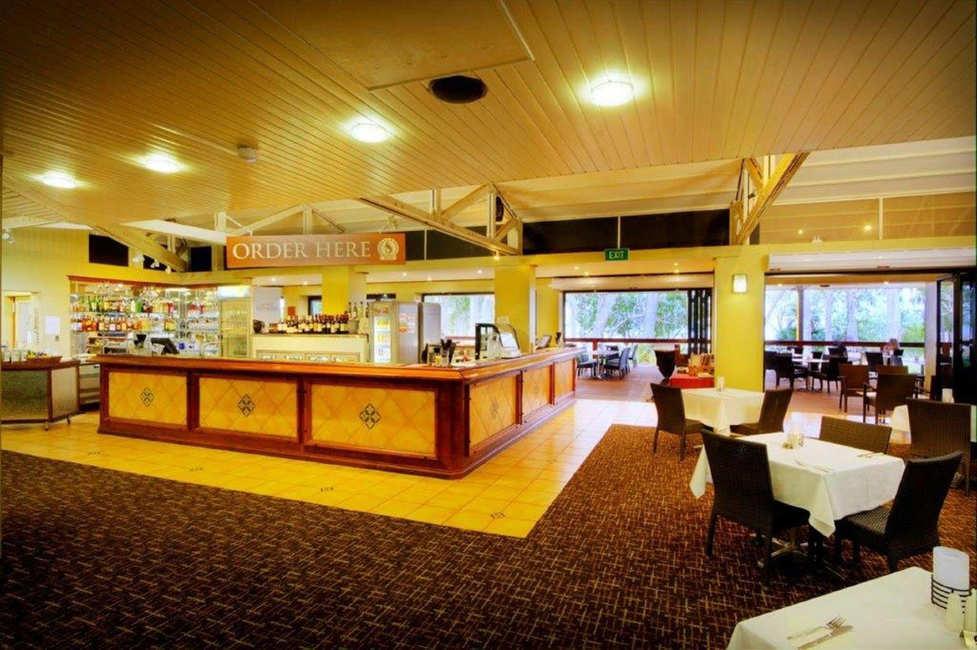 Albatross Bay Resort Weipa Extérieur photo